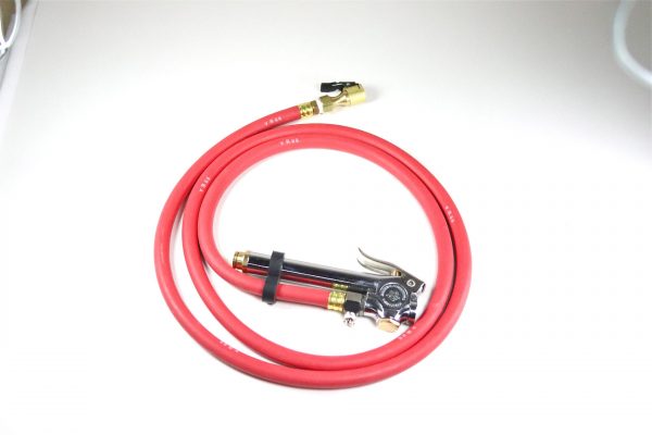 Straight chuck with 120-lbs inflator gauge w/ air hose whip end image
